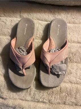 Columbia Women's Pink Cushioned Thong Sandals